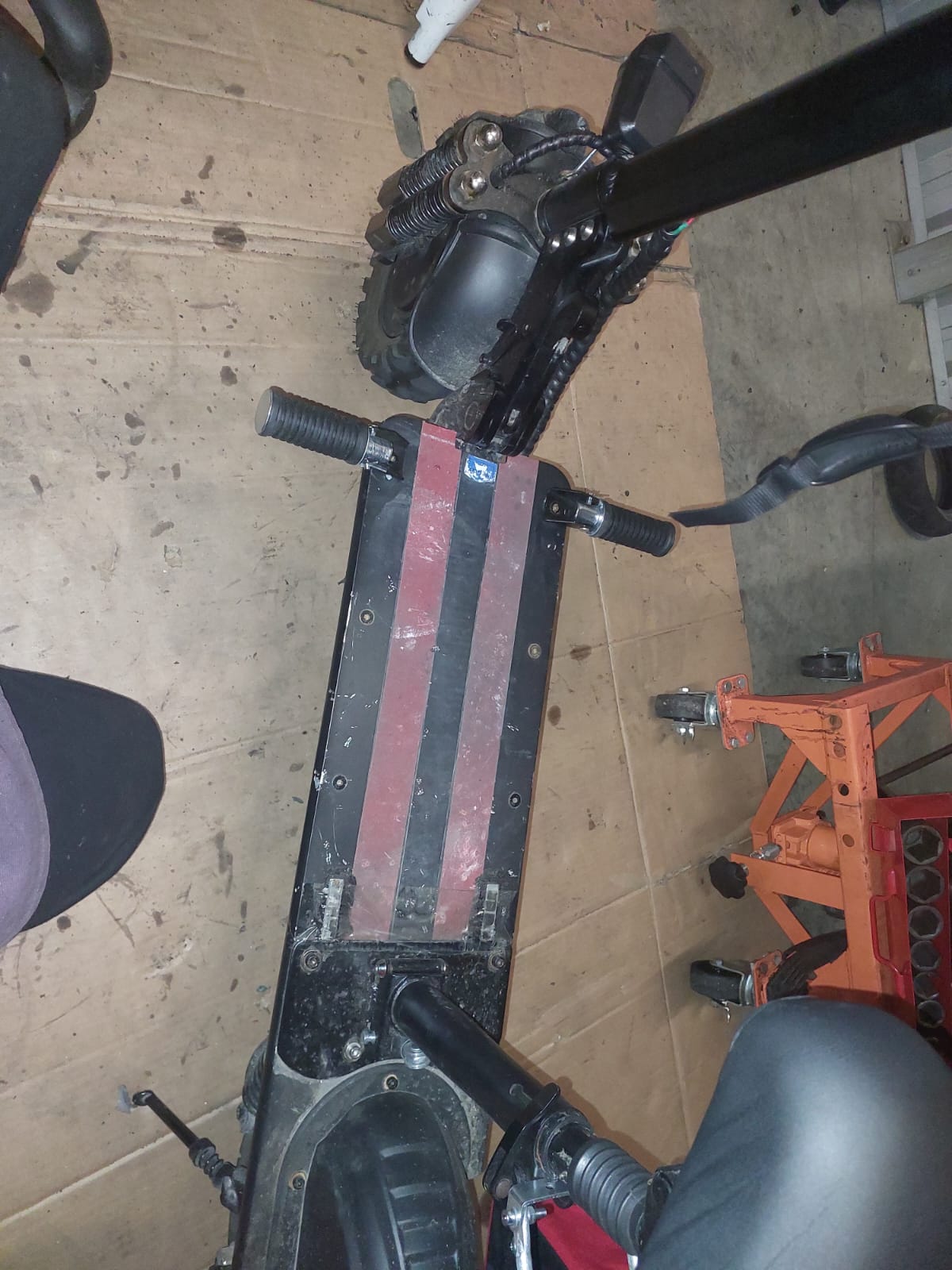 foot pegs for E-scooter